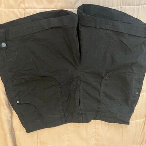 Gloria Vanderbilt Black Shorts